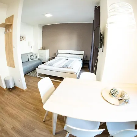 Flow Piave Apartman *
